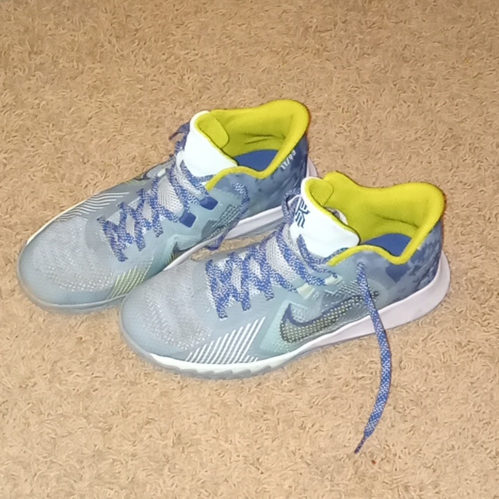 Nike Kyrie flytrap